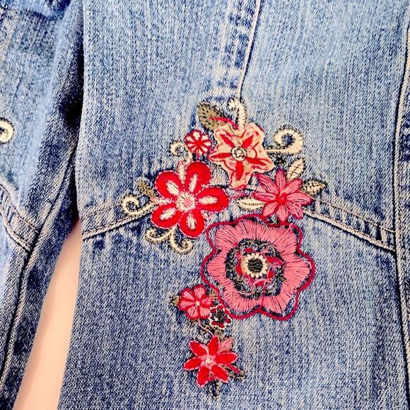 Faded Glory | Baby Girls Embroidered Blue Denim Floral Jeans - Picture 3 of 6